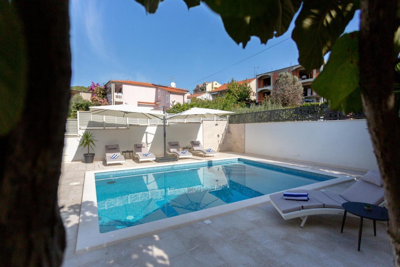 Villa Fortis B&B Trogir Eksteriør bilde