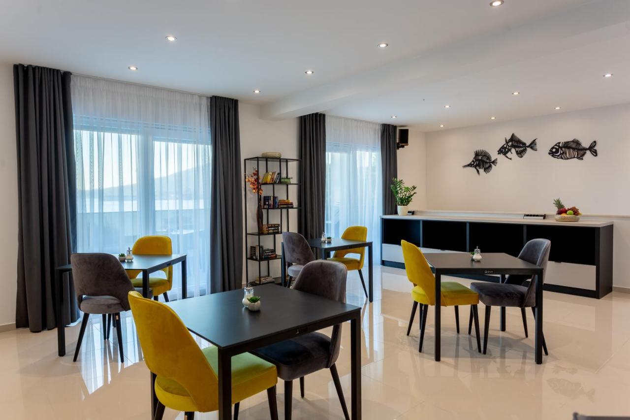 Villa Fortis B&B Trogir Eksteriør bilde
